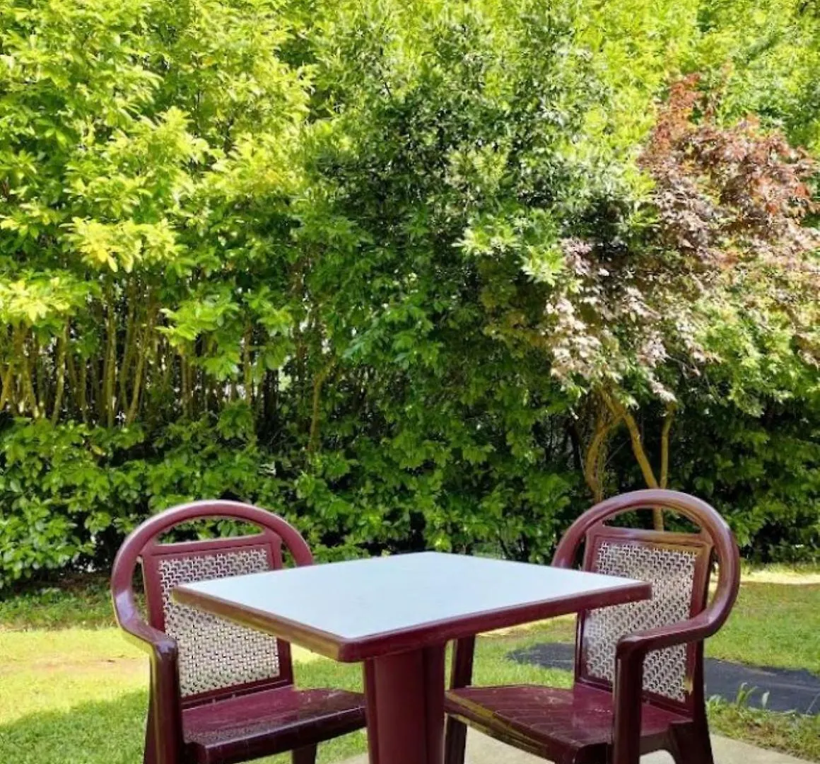 Au Jardin De Pages Chambres D'Hotes Et Gites Lias-d'Armagnac Oda ve Kahvaltı